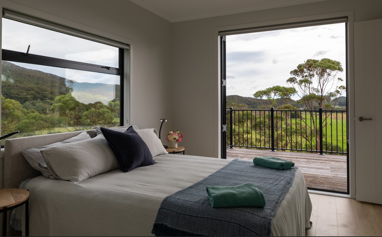 Pītokuku House — off-grid holiday home, Medlands Beach, Great Barrier Island